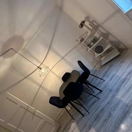 In Most Pop-ular Area Norrebro Apartamento *